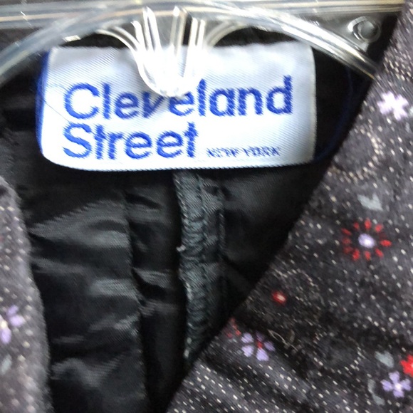 Women’s Vintage Cleveland Street jacket. Black with floral pattern. Small - Picture 4 of 5